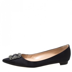 Pre Owned حذاء باليرينا فلات مانولو بلانيك هانغيسي ساتان أسود مقاس 41.5