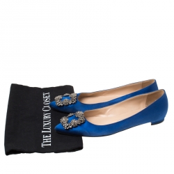 Pre Owned حذاء باليرين ا فلات مانولو بلانيك هانغيسي ساتان أزرق مقاس 37.5