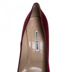 Pre Owned Manolo Blahnik Red Satin Hangisi Pumps Size 38.5