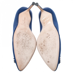 Pre Owned حذاء كعب عالي مانولو بلانيك هانغيسي ساتان أزرق مزخرف كريستال مقدمة مدببة مقاس 39.5