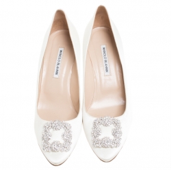 Pre Owned Manolo Blahnik White Satin Hangisi Embellished Pointed Toe Pumps Size 42