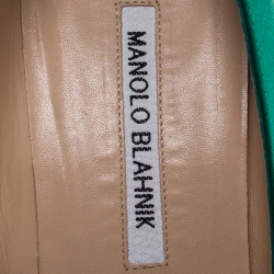 مملوكة مسبقًا Manolo Blahnik Emerald Green Satin Hangisi Embellished Pointed Toe Pumps Size 38