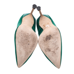 Pre Owned حذاء كعب عالي مانولو بلانيك "اوفراسيا" بمقدمة مدببة ساتان أخضر مقاس 36.5