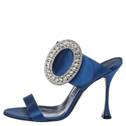 Pre Owned صدل سلايد مانولو بلانيك "فيبيونا" مزخرف بكريستال ساتان أزرق مقاس 40