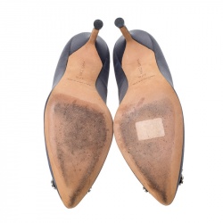 Pre Owned حذاء كعب عالي مانولو بلانيك "هانغيسي" مزخرف بكريستال ساتان رصاصي رمادي ميتاليك  مقاس 37.5