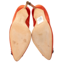 Pre Owned Manolo Blahnik Coral Satin Hangisi Pumps Size 38