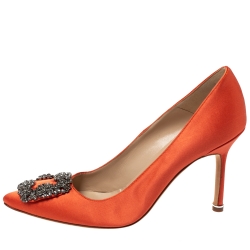 Pre Owned Manolo Blahnik Coral Satin Hangisi Pumps Size 38