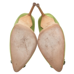 Pre Owned Manolo Blahnik Green Satin Hangisi Crystal Embellished Pumps Size 40