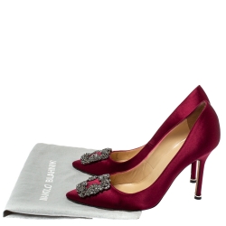 Pre Owned Manolo Blahnik Maroon Satin Hangisi Crystal Embellished Pointed Toe Pumps Size 38
