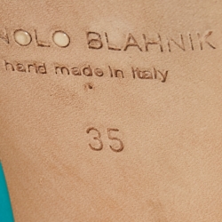 Pre Owned حذاء باليرينا فلات مانولو بلانيك هانغيسي ساتان أزرق فاتح مقاس 35