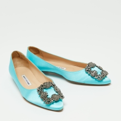 Pre Owned حذاء باليرينا فلات مانولو بلانيك هانغيسي ساتان أزرق فاتح مقاس 35