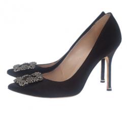 مملوكة مسبقًا  حذاء مانولو بلانيك ستان أسود مطرزهانجيسي مقاس 39.5