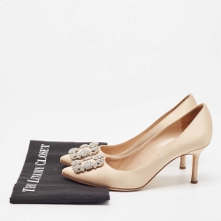 Pre Owned Manolo Blahnik Beige Satin Hangisi Pumps Size 37.5