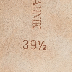 مملوكة مسبقًا Manolo Blahnik Silver Leather Diora Slide Sandals Size 39.5