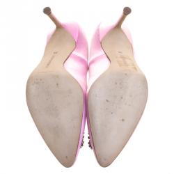 Pre Owned حذاء كعب عالي مانولو بلانيك هانغيسي ساتان وردي مزخرف بالكريستالات مقاس 39