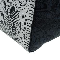 Pre Owned Marc by Marc Jacobs Black/White Leather Here's The T Snake Print Tote