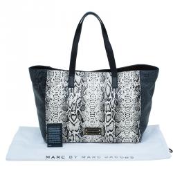 Pre Owned Marc by Marc Jacobs Black/White Leather Here's The T Snake Print Tote