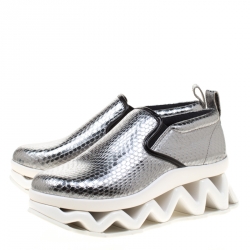Pre Owned Marc by Marc Jacobs Metallic Silver Embossed Snakeskin Leather Ninja Wave Platform Slip On Sneakers Size 38