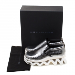 Pre Owned Marc by Marc Jacobs Metallic Silver Embossed Snakeskin Leather Ninja Wave Platform Slip On Sneakers Size 38