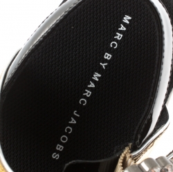 مملوكة مسبقًا Marc by Marc Jacobs Metallic Gold Embossed Snakeskin Leather Ninja Wave Platform Sandals Size 35