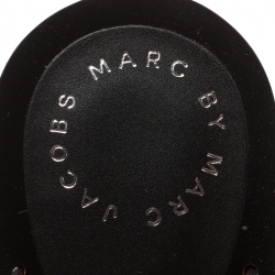 مملوكة مسبقًا صندل مارك باي مارك جاكوبس كعب روكي سيور متعاكسة ايرفينغ جلد نقش ثعبان أسود مقاس 38