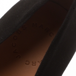 Pre Owned Marc by Marc Jacobs Black Suede Tuxedo Logo Plaque Bow Pumps Size 38.5