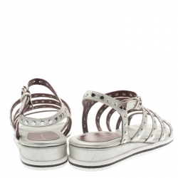 مملوكة مسبقًا Marc by Marc Jacobs Metallic Silver Leather Gena Studded Ankle Strap Flat Sandals Size 36.5