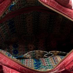 Pre Owned حقيبة مارك باي مارك جاكوبس جلد لامع نقش تمساح حمراء