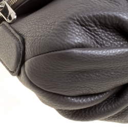 مملوكة مسبقًا Marc by Marc Jacobs Grey Leather Classic Q Natasha Crossbody Bag