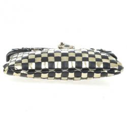 مملوكة مسبقًا Marc by Marc Jacobs Metal Check Wristlet Clutch
