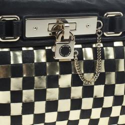 مملوكة مسبقًا Marc by Marc Jacobs Metal Check Wristlet Clutch