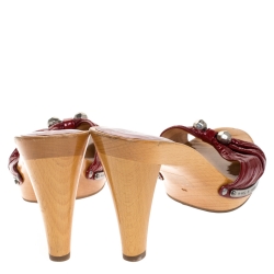 Pre Owned Marc By Marc Jacobs Red Patent Leather Slide Clog Sandals Size 39