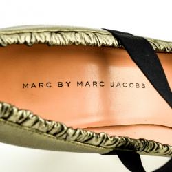 Pre Owned Marc by Marc Jacobs Metallic Bow Pumps Size 38.5
