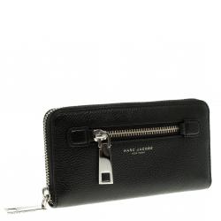 Pre Owned Marc Jacobs Black Leather Gotham Zip Around Wallet