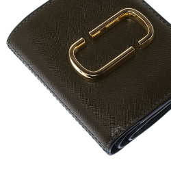 Pre Owned Marc Jacobs Olive Green Leather Snapshot Compact Wallet
