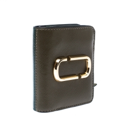 Pre Owned Marc Jacobs Olive Green Leather Snapshot Compact Wallet