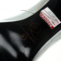 مملوكة مسبقًا McQ by Alexander McQueen Silver Studded Metallic Pointed Toe Pumps Size 41