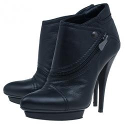 Pre Owned McQ by Alexander McQueen Black Leather Ankle Boots Size 38
