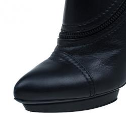 Pre Owned McQ by Alexander McQueen Black Leather Ankle Boots Size 38