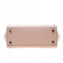 مملوكة مسبقًا حقيبة يد مايكل كورس مرصعة سلما جلد وردية فاتحة