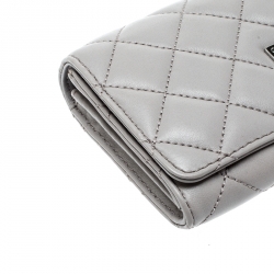 Pre Owned Micheal Kors Grey Quilted Leather Astrid Wallet