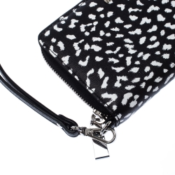 Pre Owned محفظة سمارت فون مايكل كورس جلد نقشة الفهد بحمالة معصم