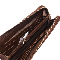 Pre Owned محفظة مايكل كورس بسحاب ملتف جلد وكانفاس بيج