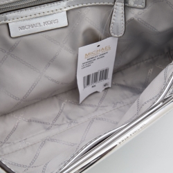 مملوكة مسبقًا Michael Kors Silver Leather Berkley Chain Clutch