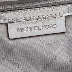 مملوكة مسبقًا Michael Kors Silver Leather Berkley Chain Clutch