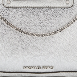 مملوكة مسبقًا Michael Kors Silver Leather Berkley Chain Clutch