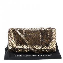 مملوكة مسبقًا حقيبة كتف مايكل كورس سويدي نقشة الثعبان ذهبي ميتاليك