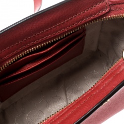 مملوكة مسبقًا حقيبة كروس مايكل كورس ميني سيلما جلد سافيانو أزرق داكن