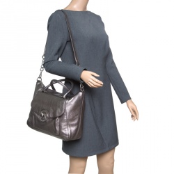 مملوكة مسبقًا حقيبة كتف مايكل كورس جلد فضي ميتاليك