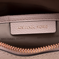 Pre Owned حقيبة كروس مايكل كورس مزخرفة زهور جت ست جلد بيج